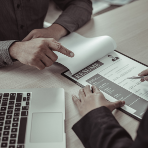 Aspetti Legali delle HR: Gestire il Rapporto di Lavoro in Modo Consapevole e Pratico